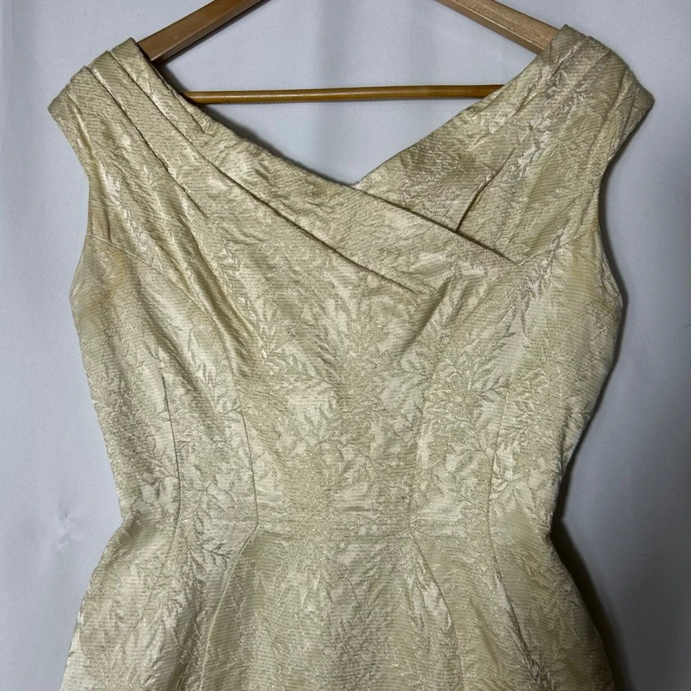 Suzy Perette Dress 6 Vintage Gold Metallic Brocade 1950s Wiggle Cocktail